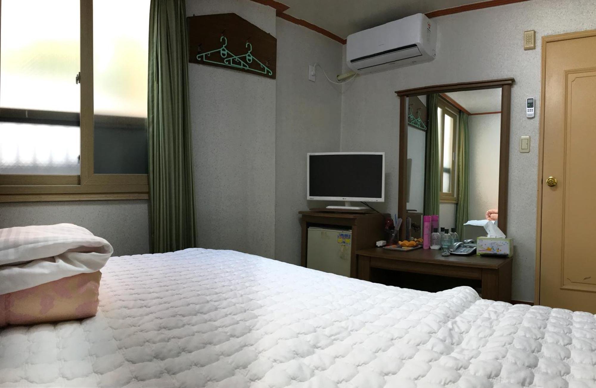 J Motel Busan Buitenkant foto